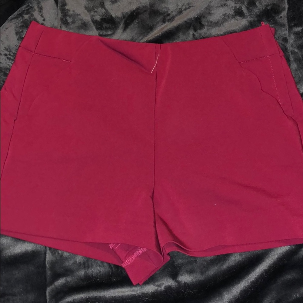 *BRAND NEW* Red dress shorts